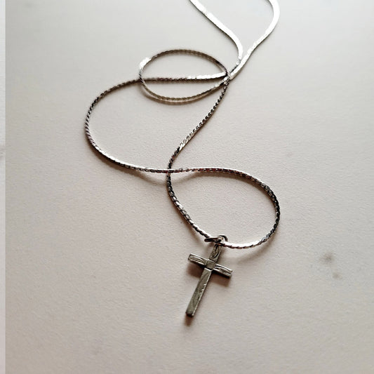 Sterling Silver necklace with cross pendant