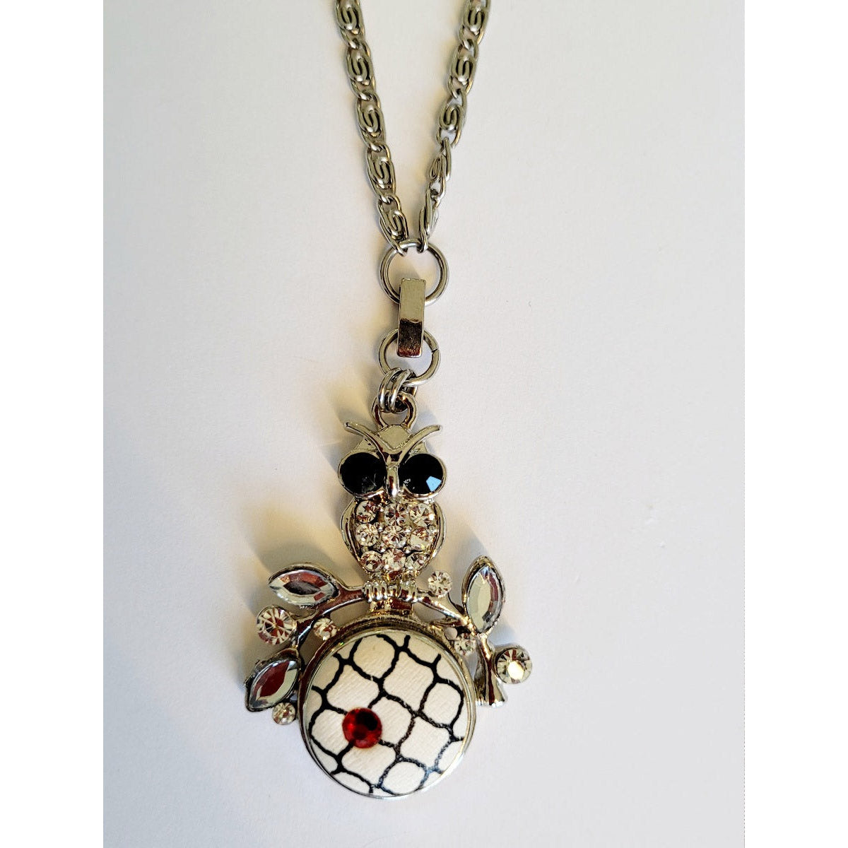 Necklace with detachable owl pendant and snap